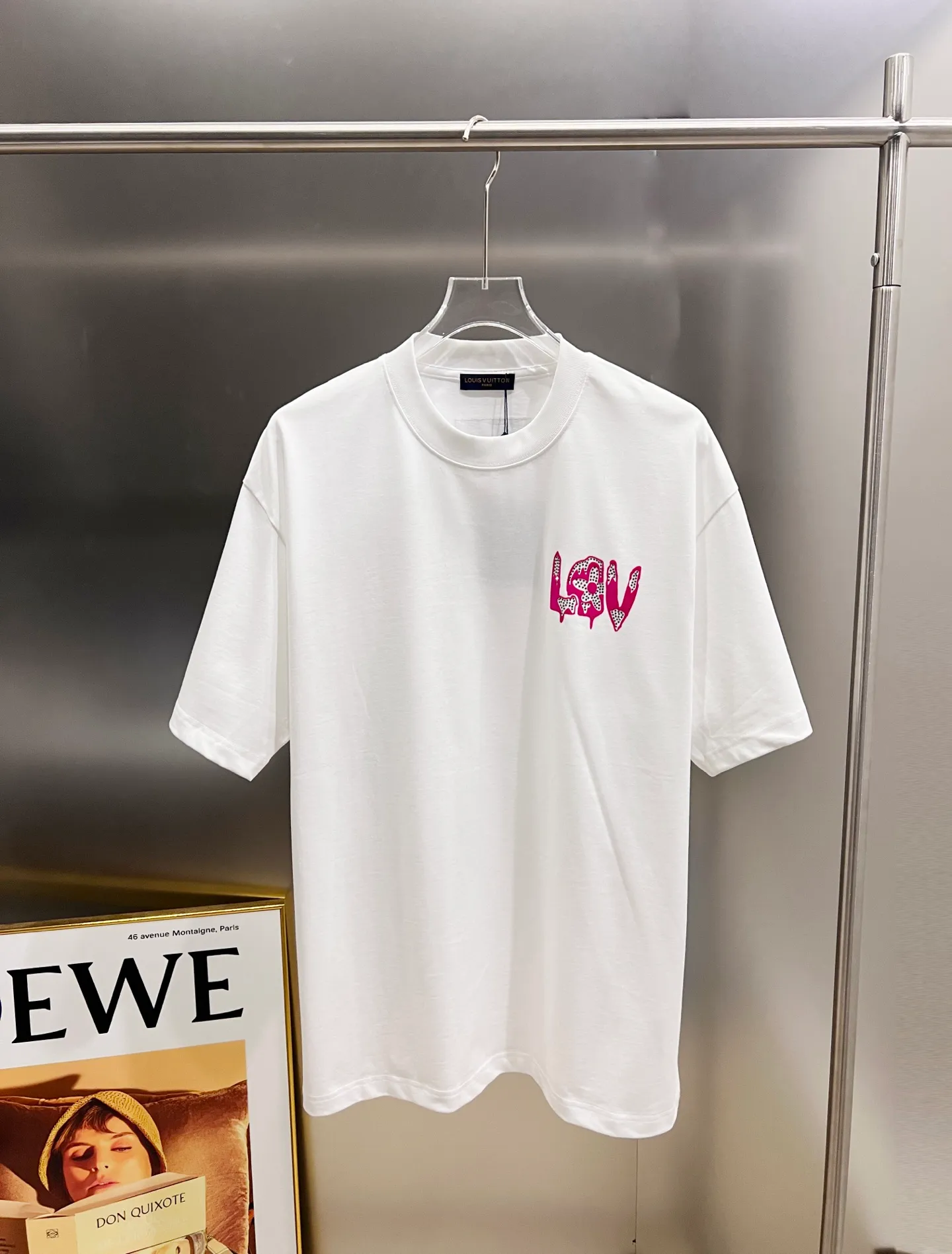 🅿️190 1v Louis* 2025 autumn and winter new style, classic letter three-dimensional foam printing + hot diamond process design, high-end version! Highly breathable and comfortable, customized double yarn plain cotton fabric. Short-sleeved T-shirt. Same style for men and women. Sizes S M L XL XXL Five sizes black white